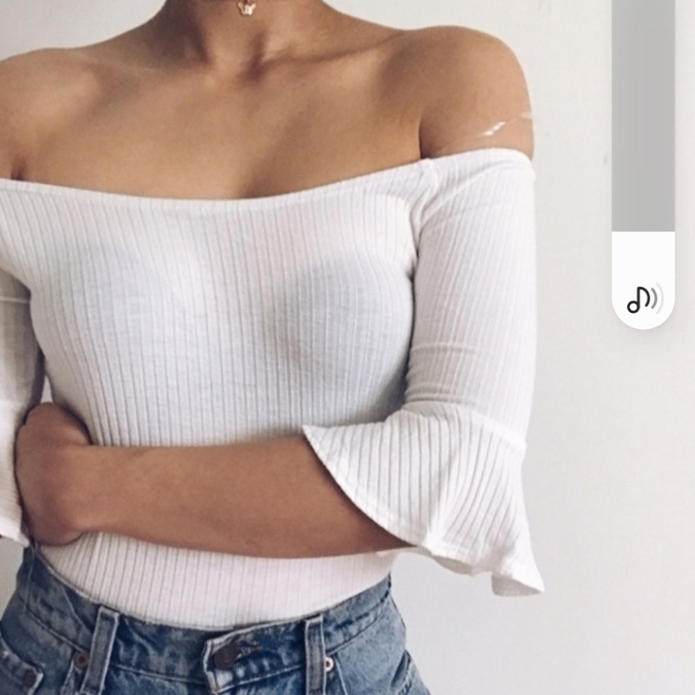 Reformation White Ribbed Stretch Off Shoulder Bell Sleeve Top size L